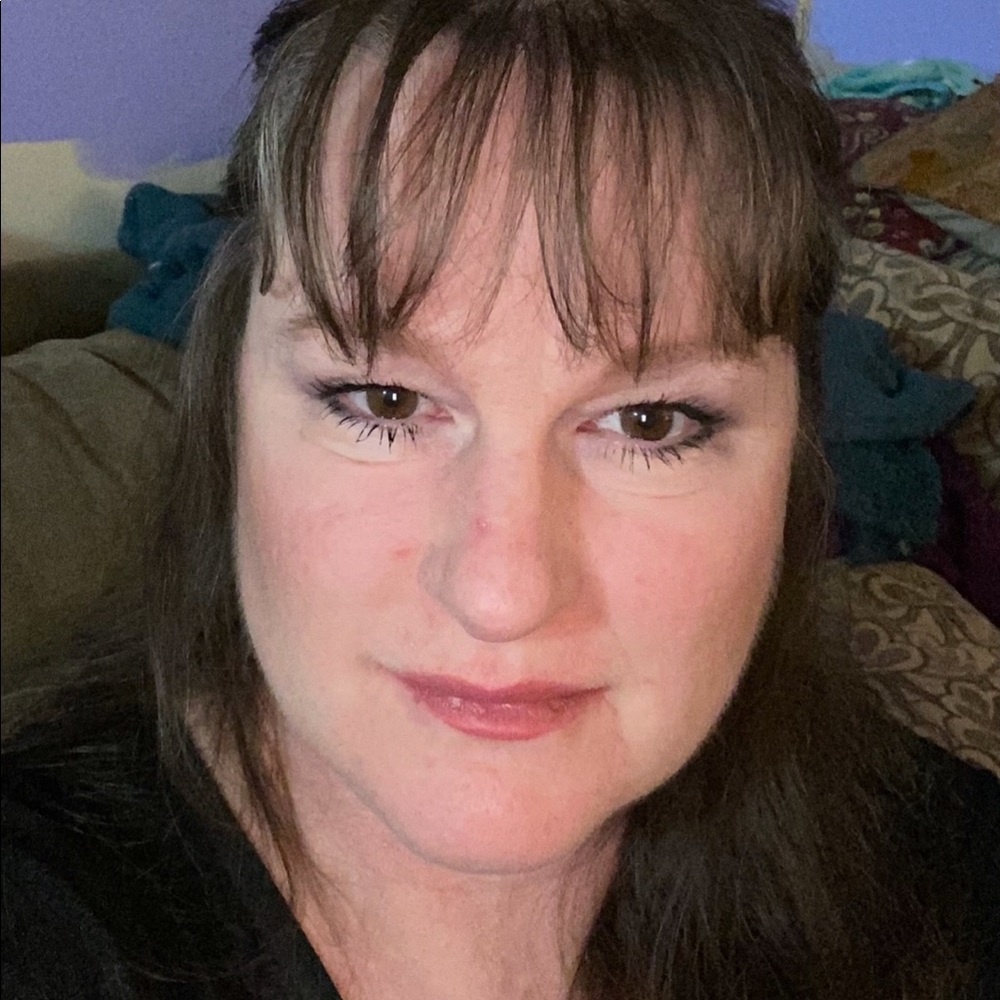 Meet your Posher, Tamara 🦋🦋🦋